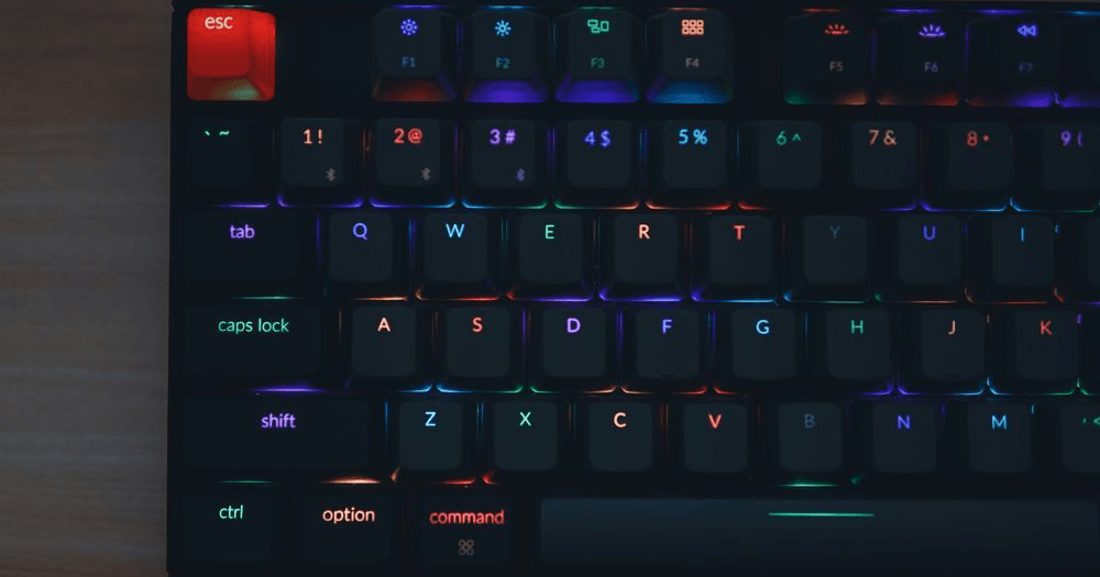RGB vs. ARGB: Khác Nhau Thế Nào? Cẩm Nang "Độ" Đèn LED Tối Thượng Cho Game Thủ